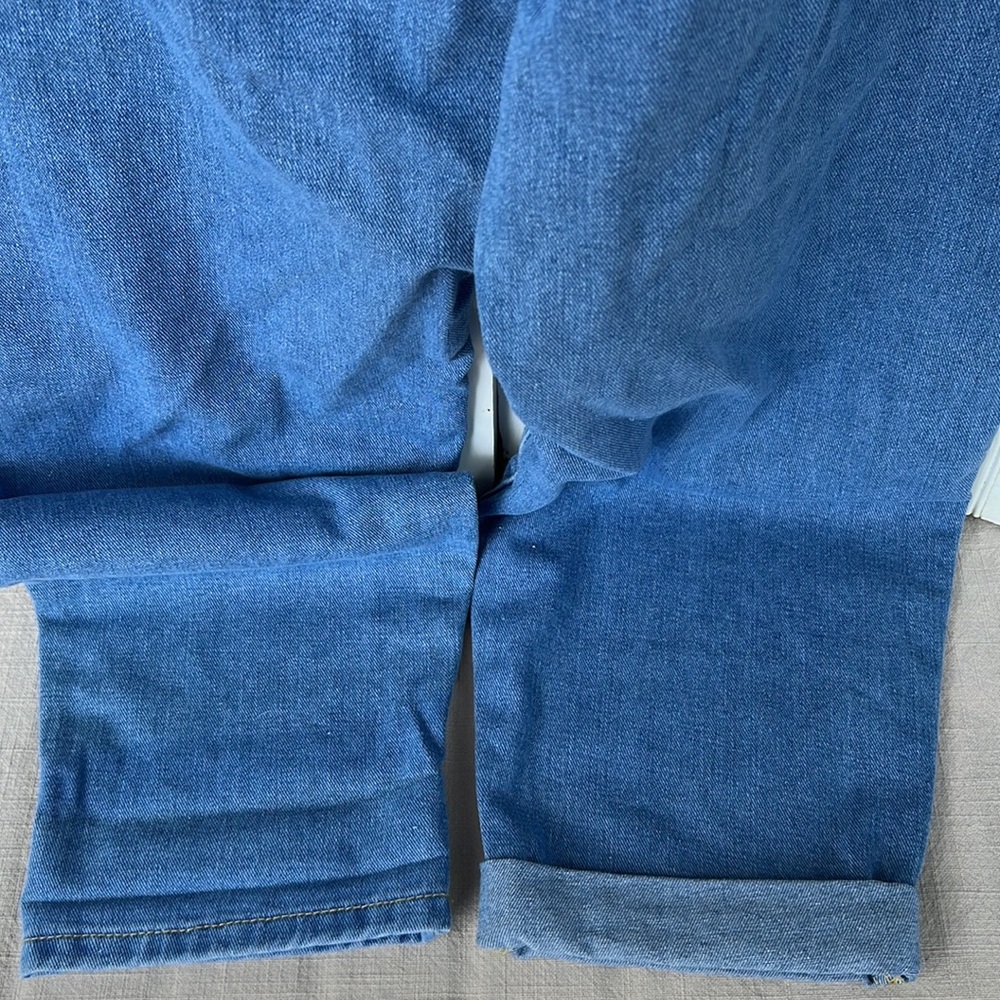 🌻 boohoo High Rise Distressed Dad Jeans - Picture 4 of 6